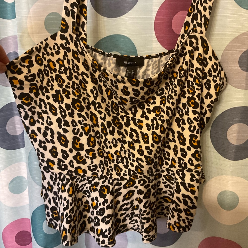 Crop Top Tank With Ruffles - Picture 4 of 5